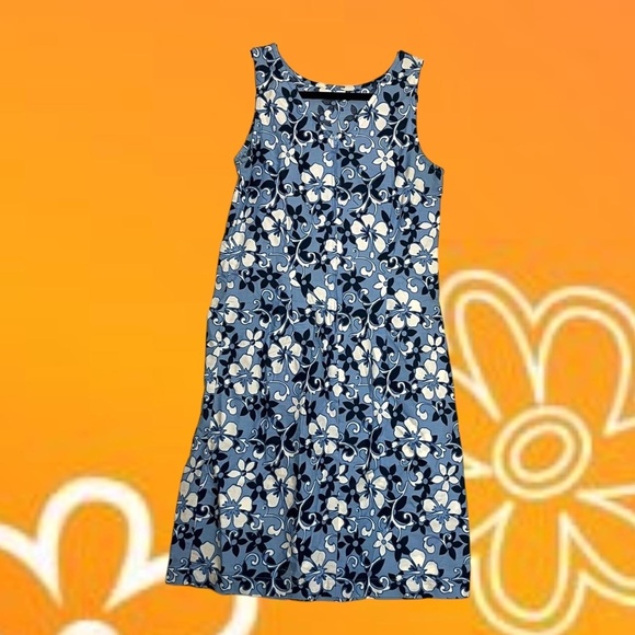 Blue and white Hawaiian floral scoop neck knee length dress. Zips in back, - Picture 3 of 5